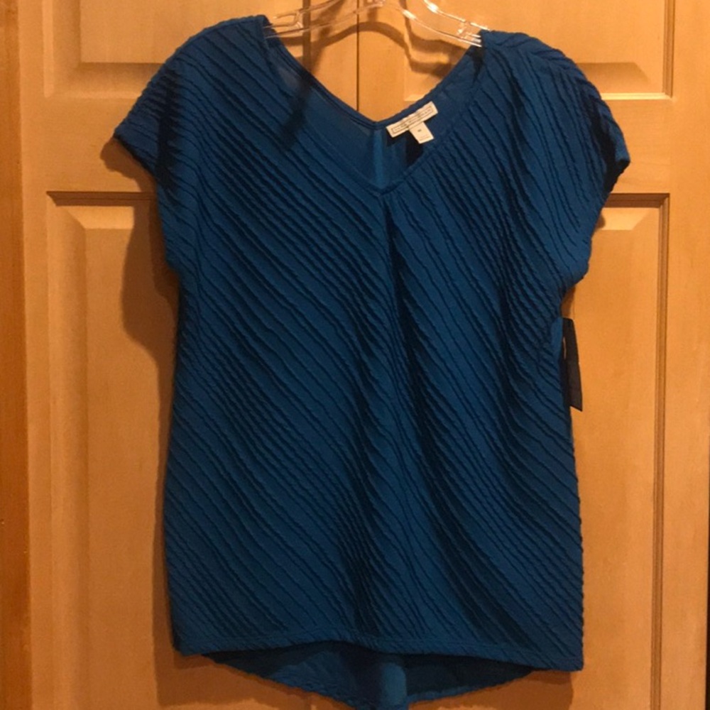 New Dana Buchman Textured Top
